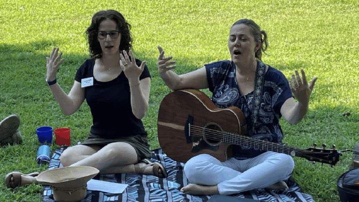 Shabbat Bachutz (Outside)